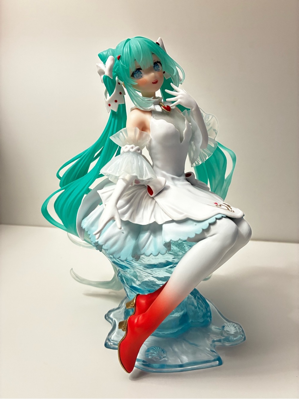 Teal & White Anime Style Figurine Collectible - Kids Toys Action Figure